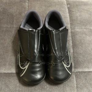 Black Nike Soccer Cleats Youth-13C